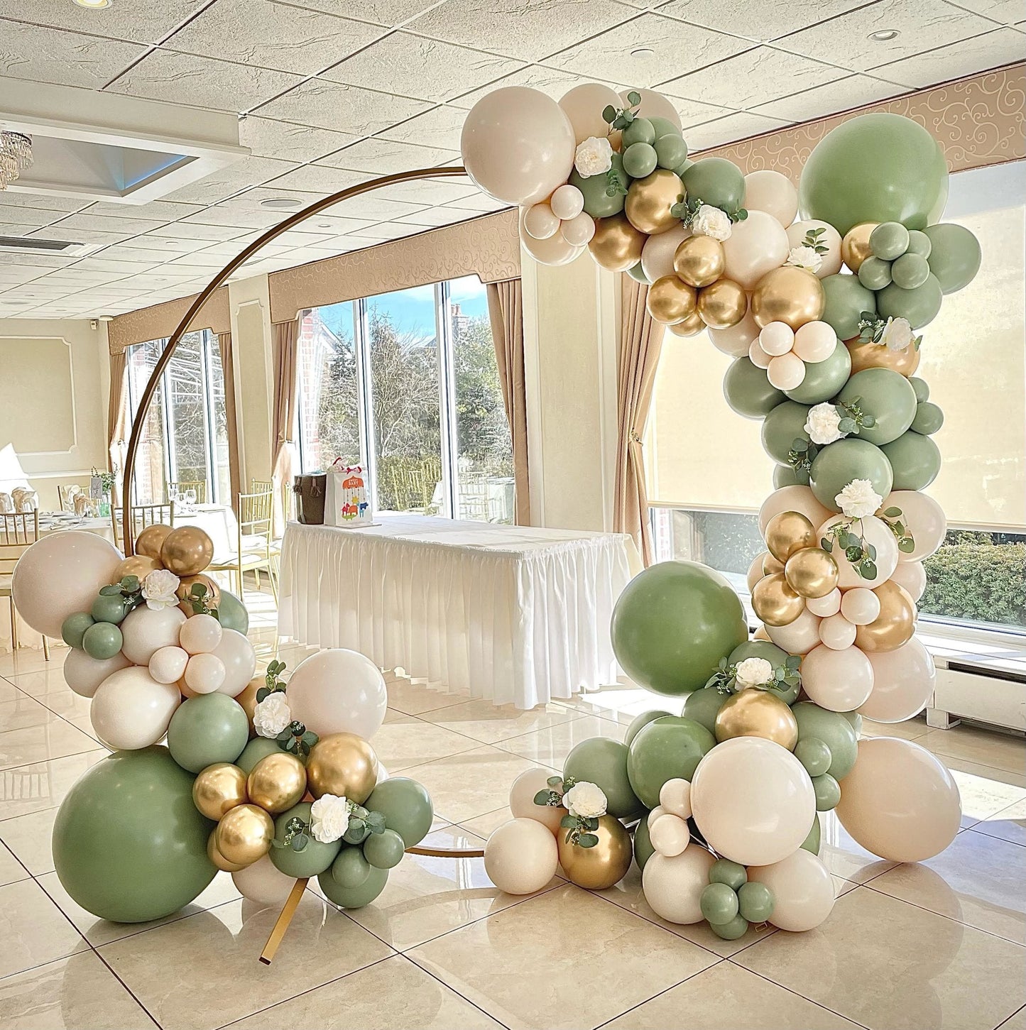 Premium Gold Latex Balloon Cluster (5", 11” and 17”)
